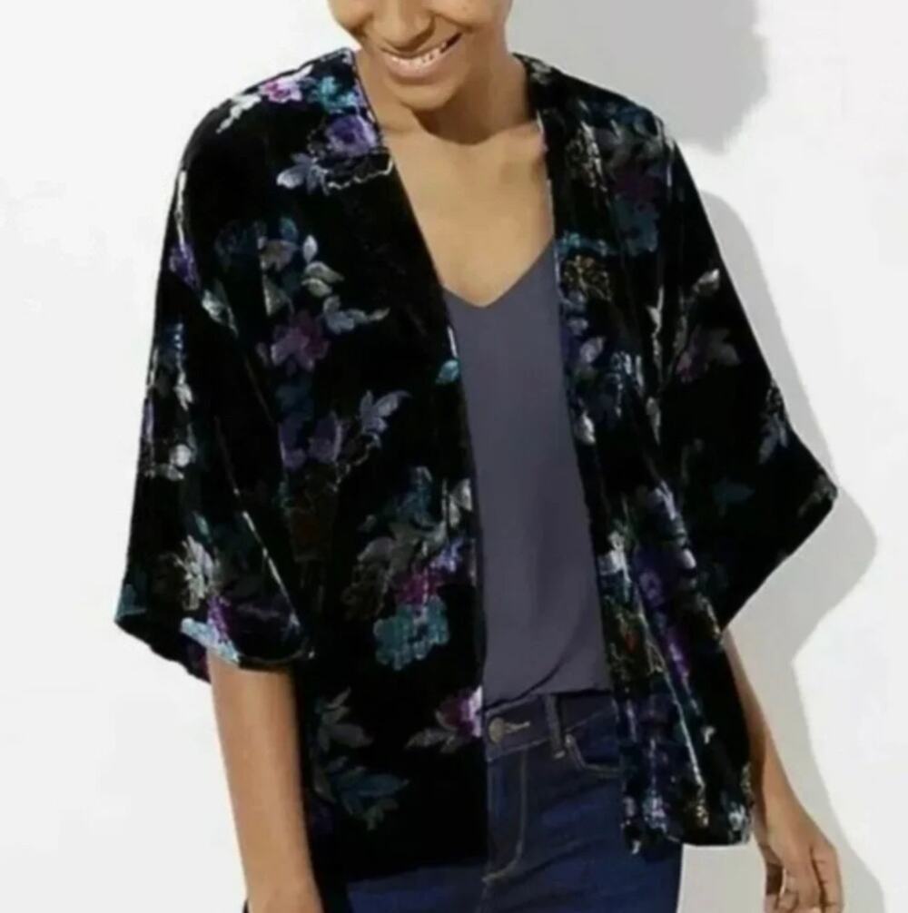 LOFT Velvet Kimono Dark Floral M/L fairy witchy whimsygoth